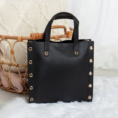 Stredne čierna taška cez rameno z ekokože - Kabelky