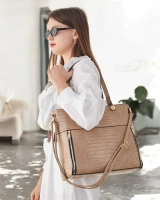 svetlohnedá || Svetlá béžová || hnedý