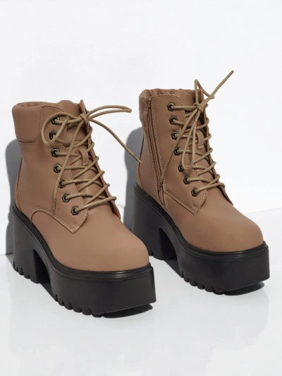 Ženski gležnarji iz eko semiša s peto in platformo Tavlissa