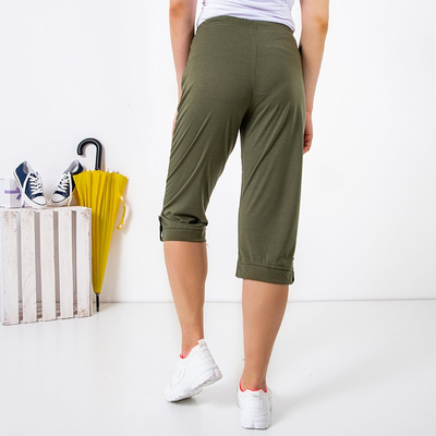 Tmavo zelené dámske krátke nohavice s vreckami - Oblečenie