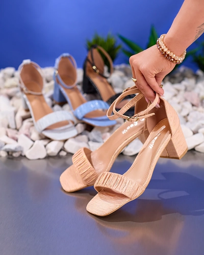 OUTLET Royalfashion Lesklé dámske nízke sandále na podpätku v ružovo-zlatej farbe Oefa