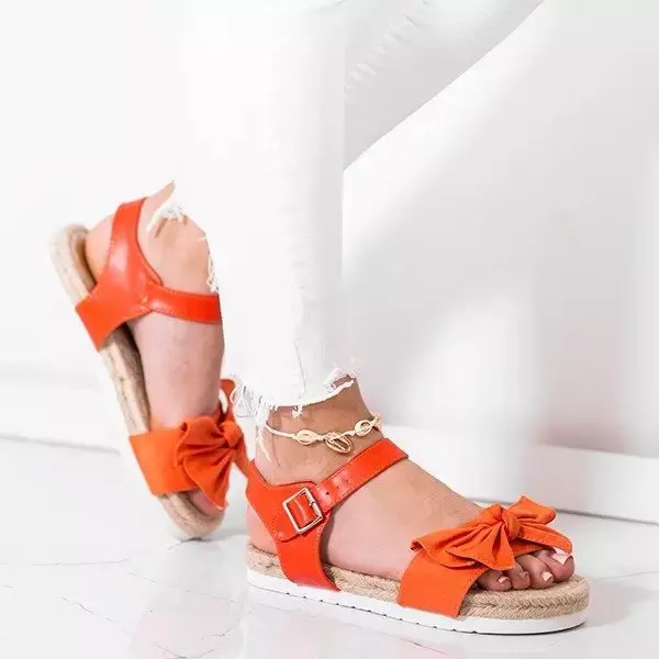 OUTLET Pomarańczowe sandały z kokardką Chicky - Obuwie