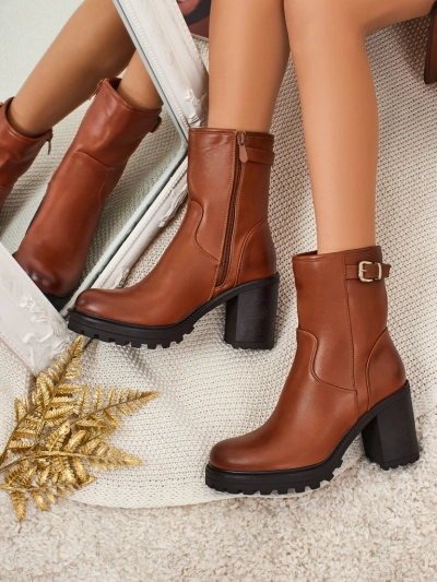 Ženski gležnjarji iz eko usnja s peto Sylvarra