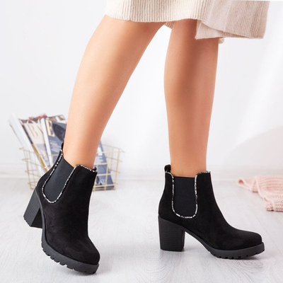 Čierne čižmy na vyššom stĺpiku Travolte - Obuv