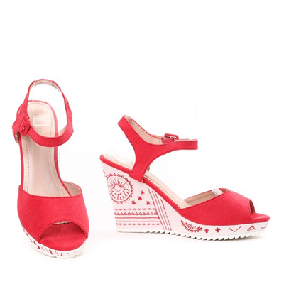 Beżowe sandały na koturnie Daga- Obuwie