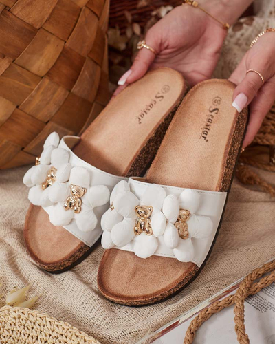 Royalfashion Dámske žabky so zlatými medvedíkmi a kvetmi Isaralle