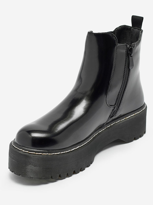 Čierne dámske čižmy na hrubšej podrážke Mallitt- Obuv