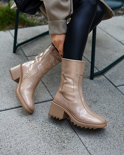 OUTLET Béžové dámske čižmy na širokej podpätku Grifis - Obuv