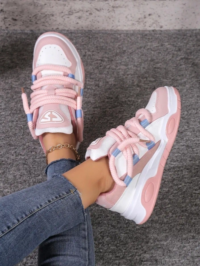 Športové tenisky Royalfashion pre ženy s dekoratívnymi šnúrkami Clesiv