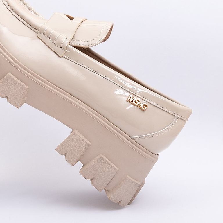 Dámsky svetlo béžový lakovaný slip na topánkach Livinia - Obuv