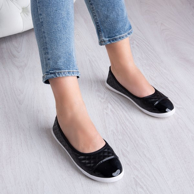 Čierne slip on s prešívaným zvrškom Fatima - Obuv