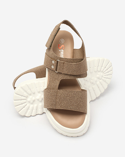 Royalfashion Tmavohnedé dámske sandále na pevnej podrážke Rederis