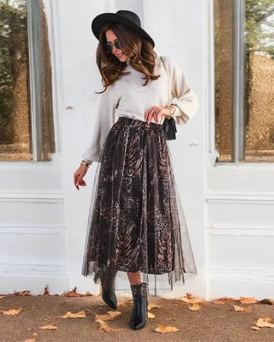 Royalfashion Dámska midi sukňa s vzorom a ti ulom