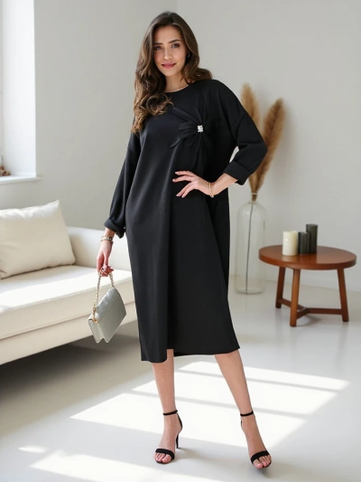 Royalfashion dámske midi šaty z textílie s veľkým strihom a kvetinou