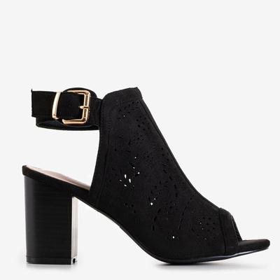 Čierne dámske prelamované sandále na postave Jasmines - Obuv