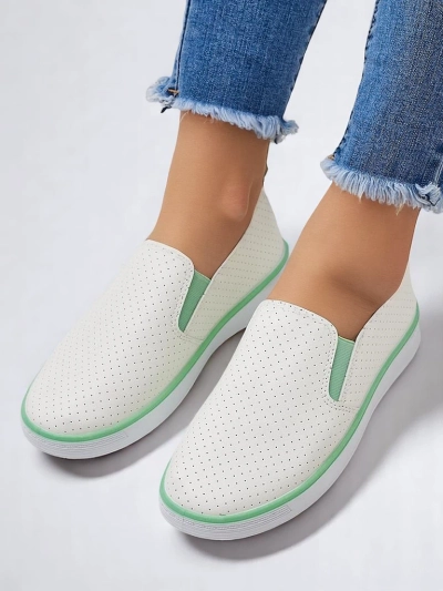 Royalfashion Dámske perforované slip-on topánky Kassias