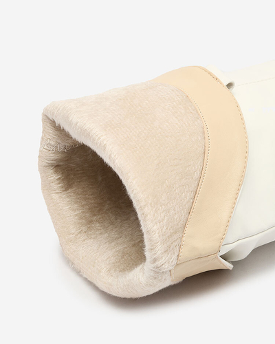 Royalfashion Hnedé dámske čižmy na podpätku s reliéfom Elegantné