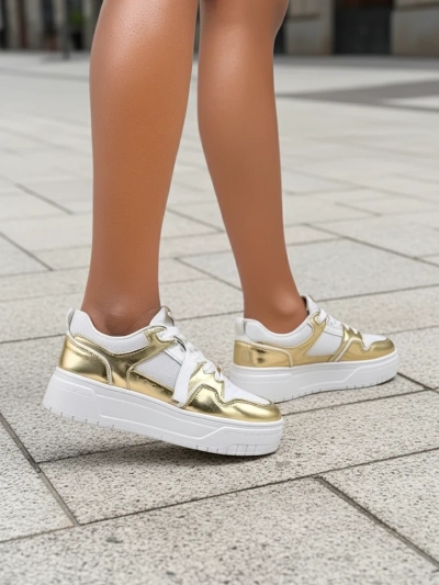 Ženske superge 'Aurelia' zlato-bele na platformi 4 cm - stil in udobje
