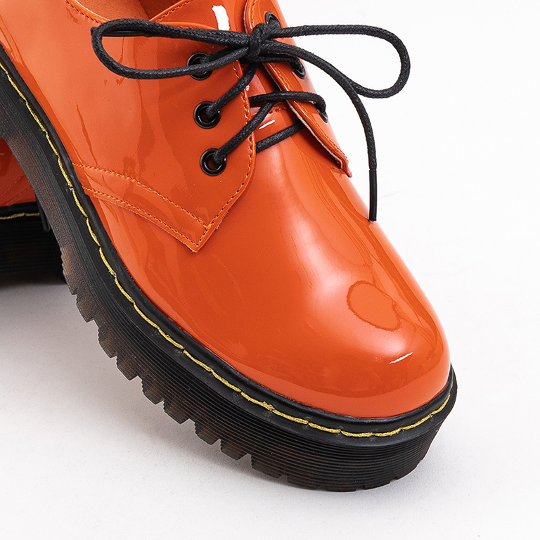 Oranžové dámske lakované šnurovacie topánky Belita - Obuv