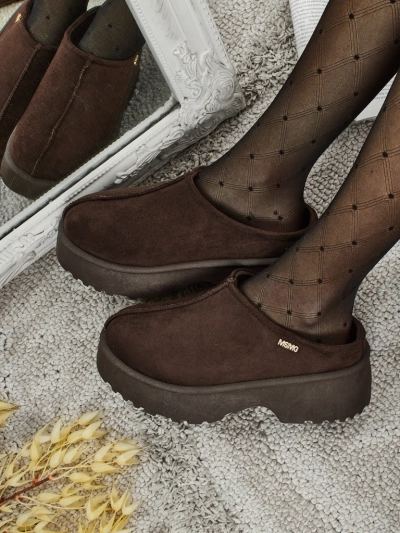 Kratki ženski škornji a'la za sneg s krznom Calindra