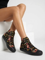 čierna || vícebarevný