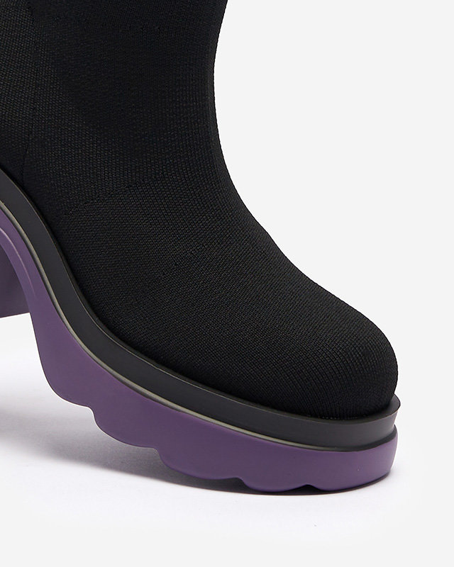 OUTLET Dámske čižmy na podpätku v čiernofialovej farbe Korlicca- Obuv