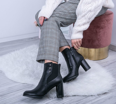 Czarne botki na słupku Everyday - Obuwie