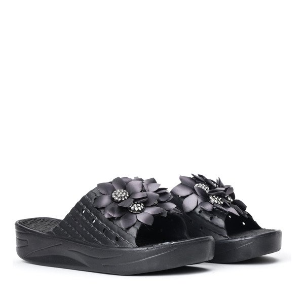 Czarne klapki na platformie Rosaria - Obuwie