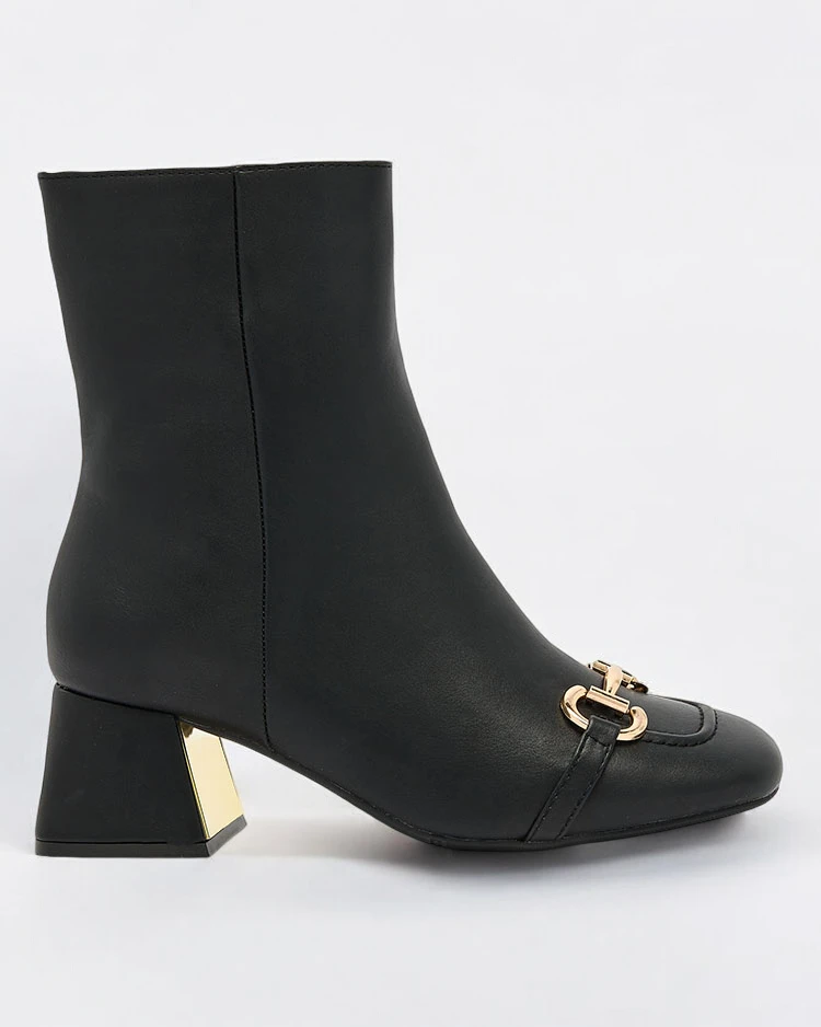 Royalfashion Čierne dámske nízke čižmy Referra