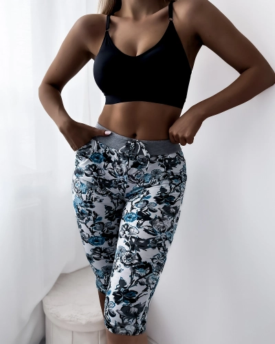 Vzorované dámske 3/4 šortky v tyrkysovo bielej farbe PLUS SIZE - Oblečenie