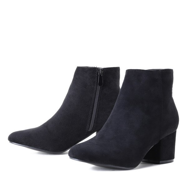 Czarne botki na wyższym słupku Lyanna- Obuwie