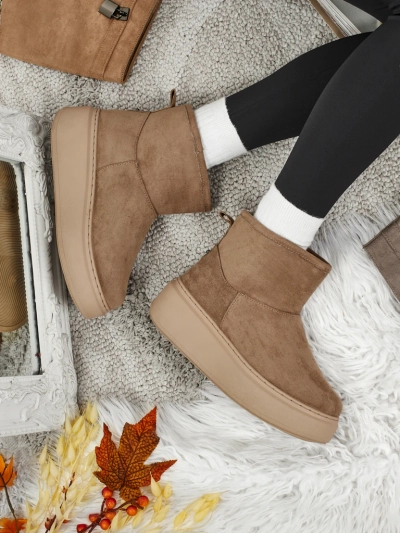 Kratki ženski škornji a'la za sneg z zgornjim delom, ki se zapenja Elizze