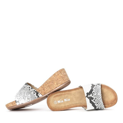 Černobílé žabky na nízkém klínu napodobujícím hadí kůži Gala - obuv