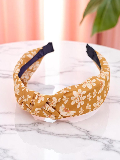 Royalfashion Čelenka s prepleteným kvetinovým vzorom Florinda