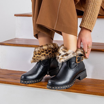 Rahelove čierne ploché topánky na opätku - Obuv