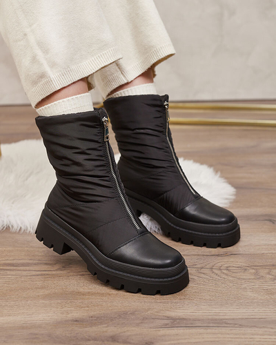 Royalfashion Dámske čižmy na plochom podpätku v čiernej farbe Tainve