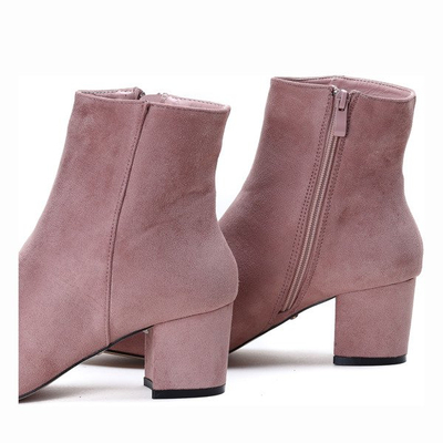 Różowe botki z ozdobnym noskiem  na niskim słupku Hayley - Obuwie