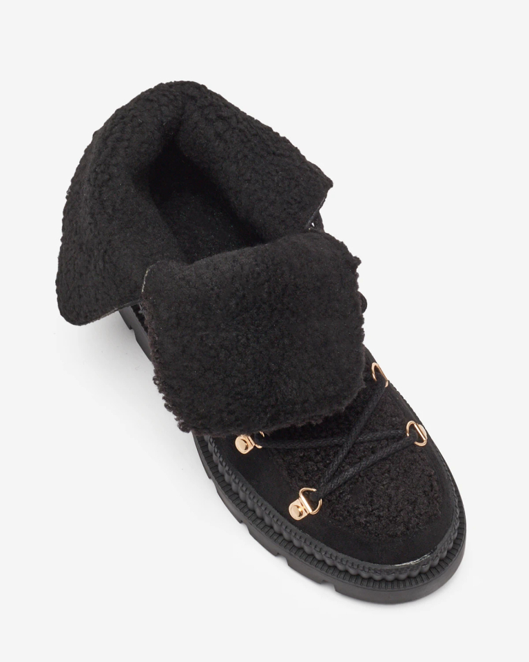 Royalfashion Čierne dámske zateplené trapérky s ovčou kožušinou Lery Walk