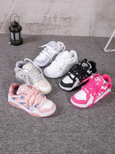 Športové tenisky Royalfashion pre ženy s dekoratívnymi šnúrkami Clesiv