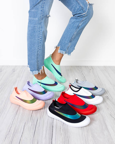 OUTLET Čierne dámske slip-on tenisky Lerick - Obuv