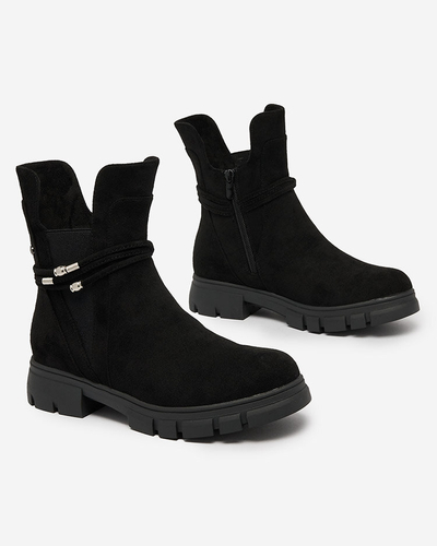 Royalfashion Čierne dámske čižmy s ozdobným remienkom Dafflo