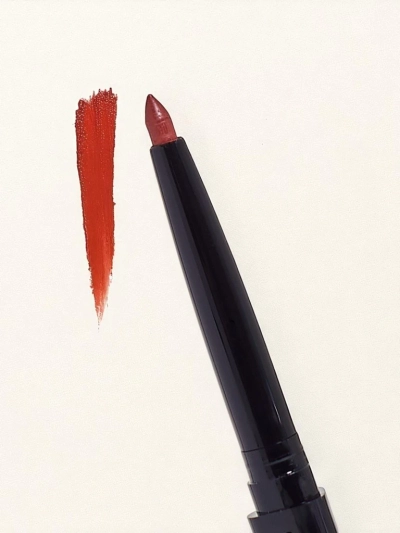 Ceruzka na pery v odtieni Soft Red