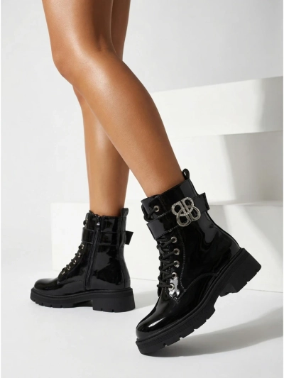 Lakirani ženski gležnarji iz eko usnja Veuli