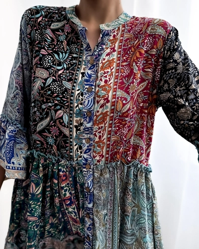 Royalfashion Vzorované farebné dámske krátke šaty