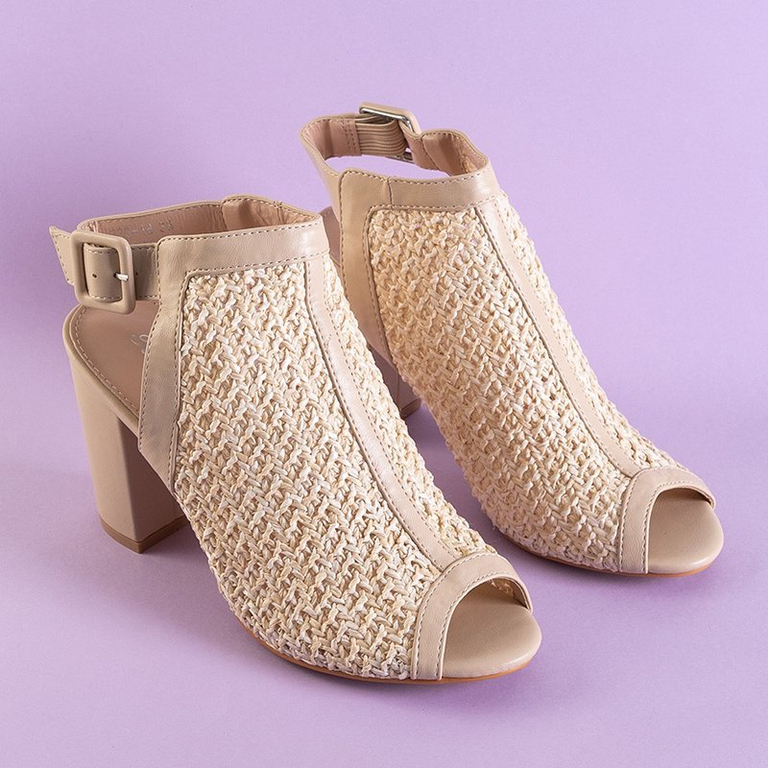 OUTLET Béžové dámske sandále na postave Tairi - Obuv