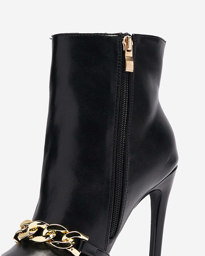 OUTLET Čierne čižmy na podpätku zdobené retiazkou Rittle- Obuv