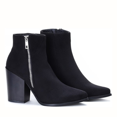 Czarne botki na słupku Charlene - Obuwie