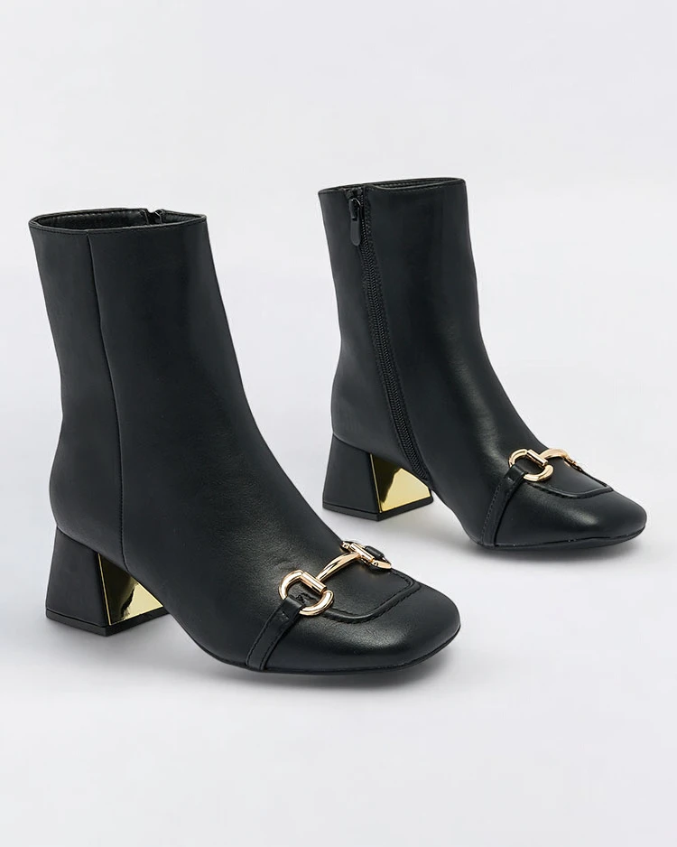 Royalfashion Čierne dámske nízke čižmy Referra