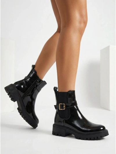 Lakirani ženski gležnarji iz eko usnja Calivi