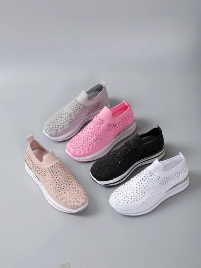 Royalfashion Dámske športové topánky na slip-on s kamienkami Ceromie